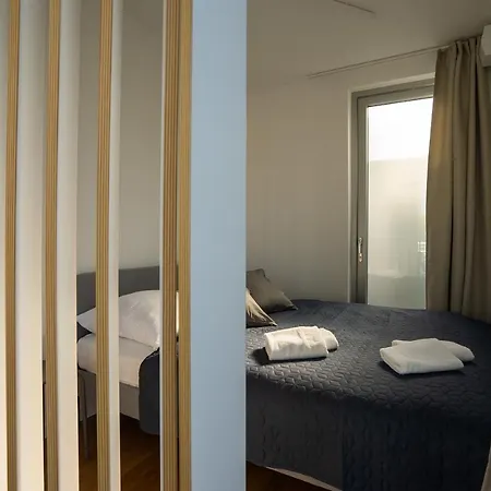 Sundeck - Party Boat 3* Bratislava