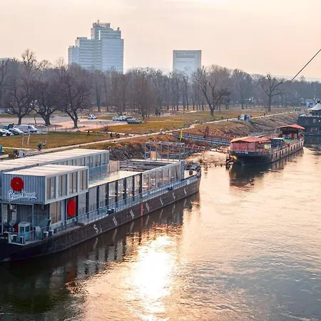 Sundeck - Party Boat