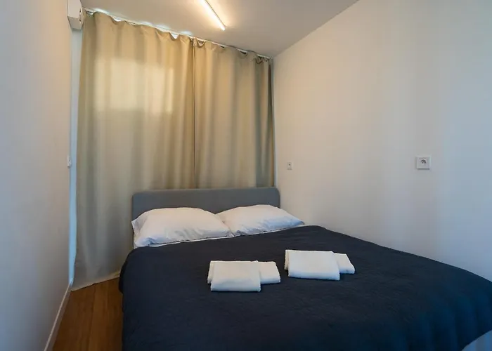 ホテル Sundeck - Party Boat ブラチスラヴァ