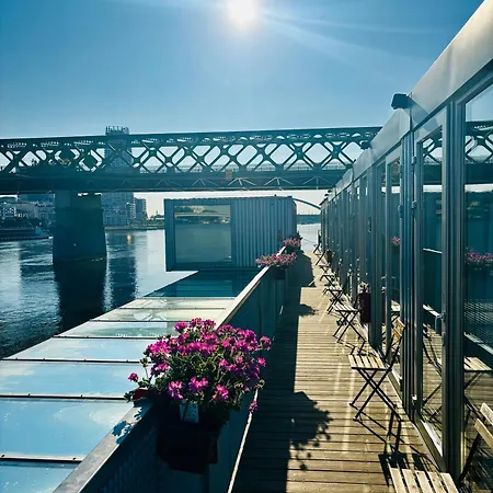 Sundeck - Party Boat 3* Bratislava